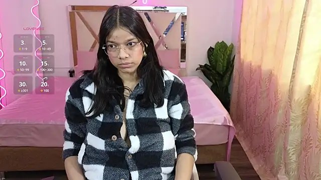 Emilly tay online show from 01.03.25