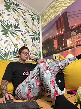 Lucky Deniz online show from 02.02.26