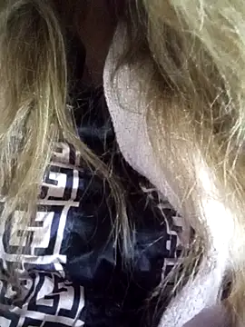 Snapshot of KattyLuuu chatting on 04.03.26 KattyLuuu online show from 04.03.26