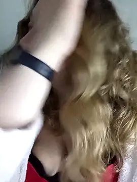 Snapshot of KattyLuuu chatting on 04.04.26 KattyLuuu online show from 04.04.26