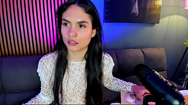 Gaby Ferrer online show from 11.26.25