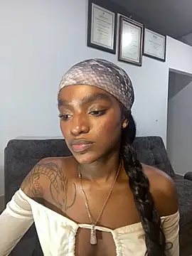 Zizi-campbel online show from 03.07.25