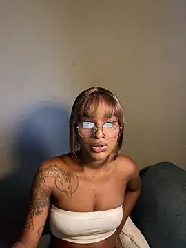 Zizi-campbel online show from 02.03.26