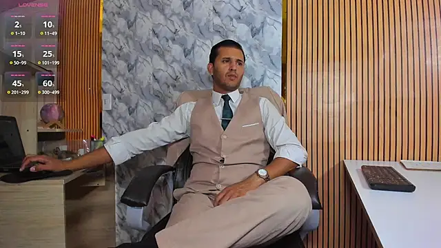 Hideintheoffice online show from 04.16.26