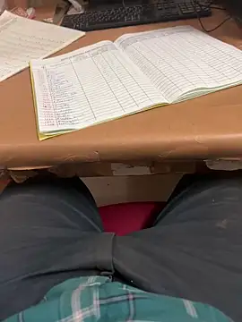 Snapshot of Hillz_king_98 chatting on 02.05.25 Hillz king 98 online show from 02.05.25