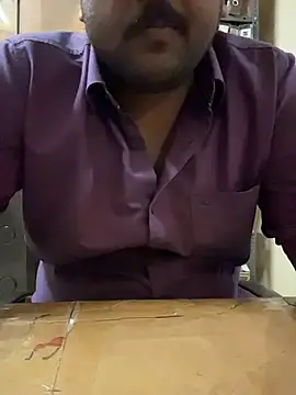 Snapshot of Hillz_king_98 chatting on 10.10.25 Hillz king 98 online show from 10.10.25