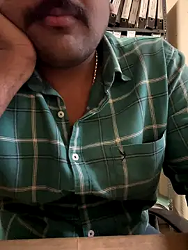 Snapshot of Hillz_king_98 chatting on 12.21.25 Hillz king 98 online show from 12.21.25