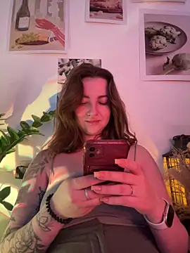 Snapshot of MayaMystic chatting on 02.10.26 MayaMystic online show from 02.10.26