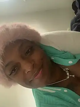 honeywetpussi online show from 12.26.24