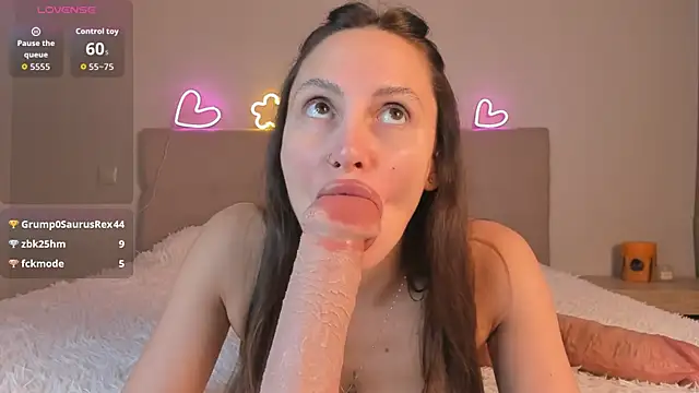 imMolly11 online show from 10.20.25