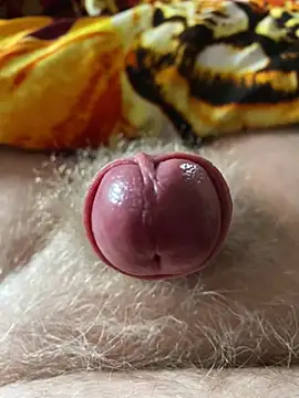 Snapshot of makedaddyhappy6 chatting on 02.20.25 makedaddyhappy6 online show from 02.20.25