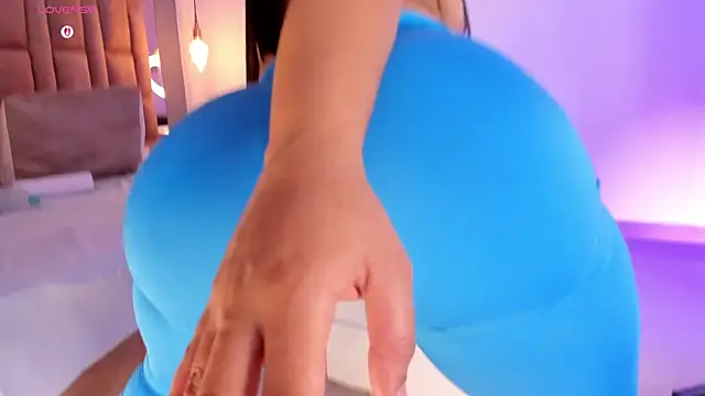 Snapshot of victoriaroyce1 chatting on 02.27.26 victoriaroyce1 online show from 02.27.26