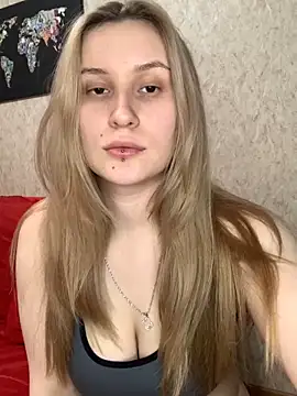 Snapshot of Sweet_white_chocolate chatting on 01.22.25 Sweet white chocolate online show from 01.22.25