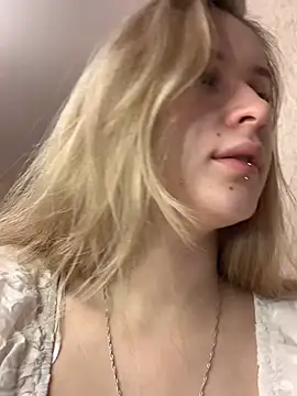 Snapshot of Sweet_white_chocolate chatting on 01.31.25 Sweet white chocolate online show from 01.31.25