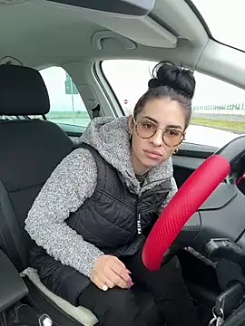 Snapshot of Anircanele chatting on 12.29.24 Anircanele online show from 12.29.24