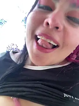 Snapshot of Pinky-Flower chatting on 01.09.25 Pinky-Flower online show from 01.09.25