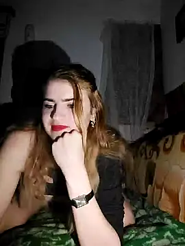 Snapshot of Anne-Mo chatting on 02.19.25 Anne-Mo online show from 02.19.25