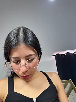 Snapshot of evaFiore chatting on 06.25.26 evaFiore online show from 06.25.26