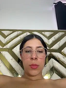 Snapshot of evaFiore chatting on 07.15.26 evaFiore online show from 07.15.26