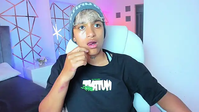 Dominick jones online show from 01.08.25