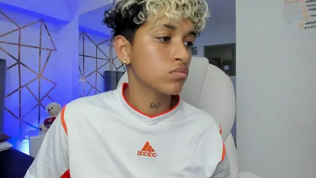 Dominick jones online show from 02.04.25