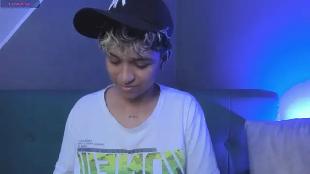 Dominick jones online show from 03.04.25