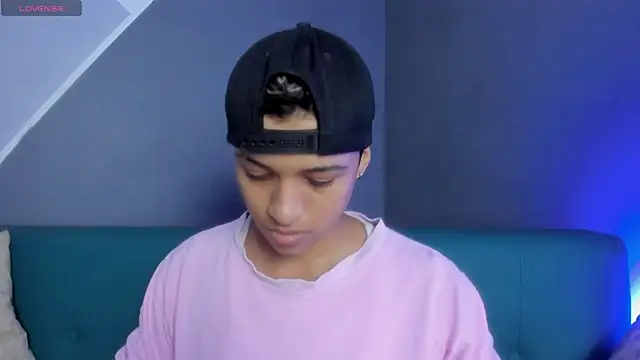 Dominick jones online show from 03.09.25