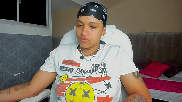 Dominick jones online show from 09.09.25