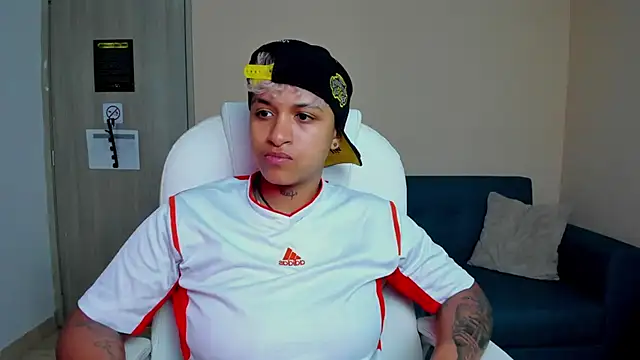 Dominick jones online show from 09.10.25