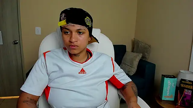 Dominick jones online show from 09.10.25