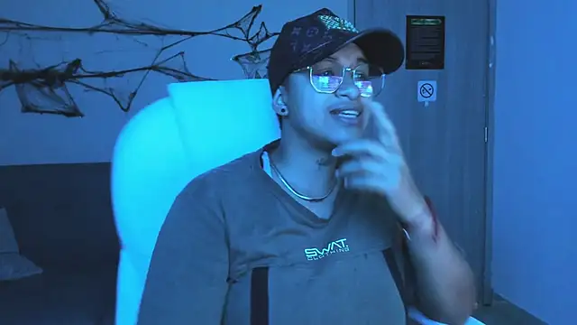 Dominick jones online show from 10.07.25