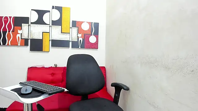 Mariana 16  online show from 01.29.25