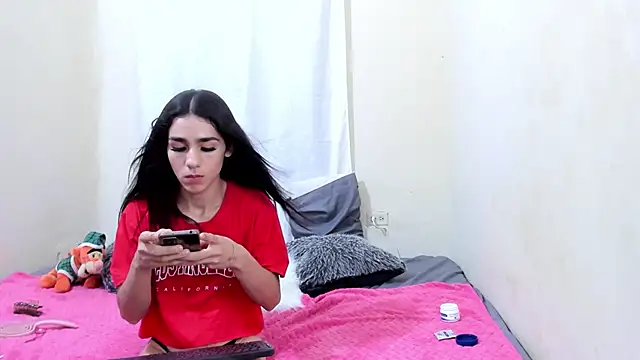 Mariana 16  online show from 01.29.25