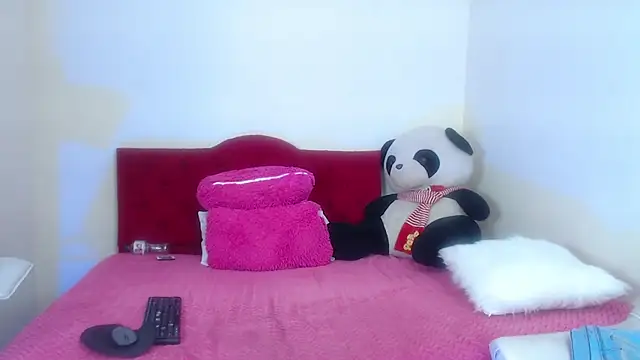 Mariana 16  online show from 03.19.25