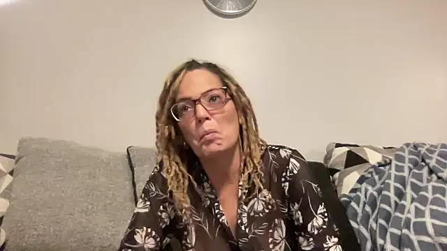 Snapshot of skarfos1babe69 chatting on 12.29.24 skarfos1babe69 online show from 12.29.24