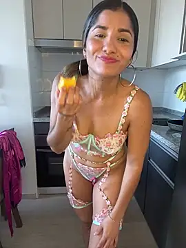 AlejandritaMilano online show from 01.14.26