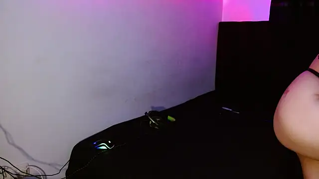 miia-liiam online show from 12.23.25