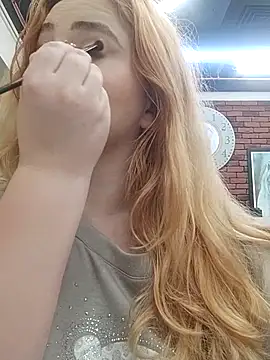 AliceWest  online show from 04.09.26