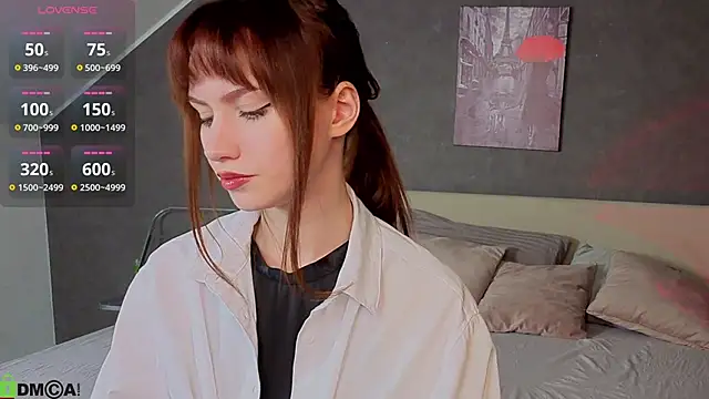 Mollly Rouge online show from 11.20.25