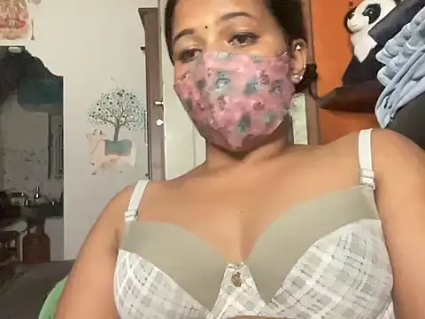 Snapshot of Tamil_Sanjana_ chatting on 10.05.25 Tamil Sanjana  online show from 10.05.25