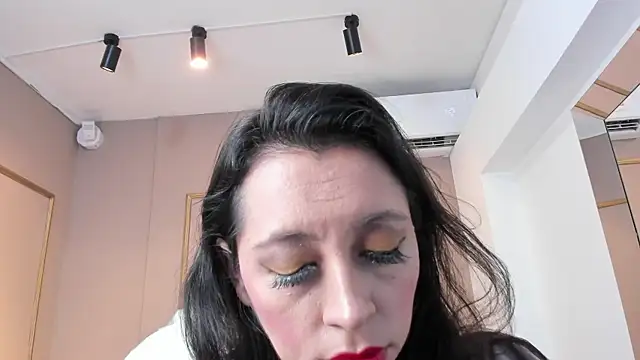 PerlaPreciosa online show from 11.08.25