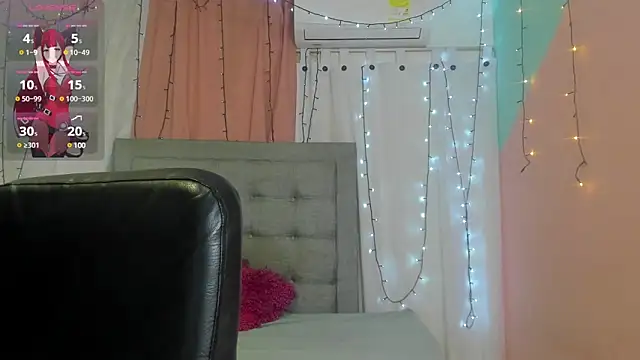 Snapshot of dani-lue chatting on 01.04.25 dani-lue online show from 01.04.25