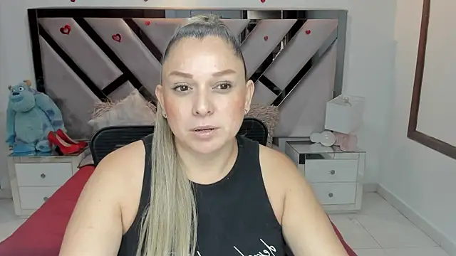 natalia5560 online show from 10.18.25