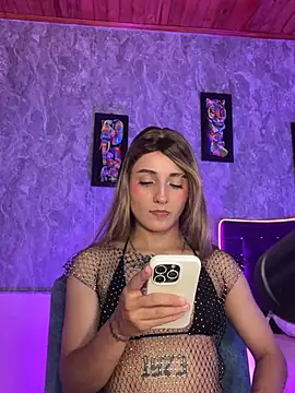 Snapshot of Little_lili19 chatting on 05.31.26 Little lili19 online show from 05.31.26