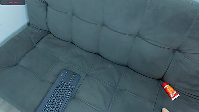 AbrilSonne online show from 01.10.25