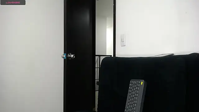 AbrilSonne online show from 09.11.25