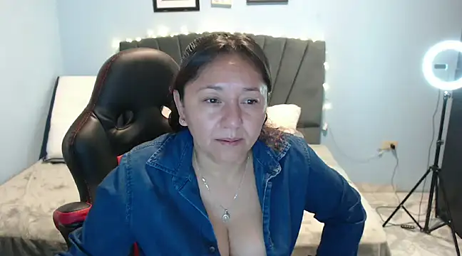 AngelRouss online show from 01.22.25