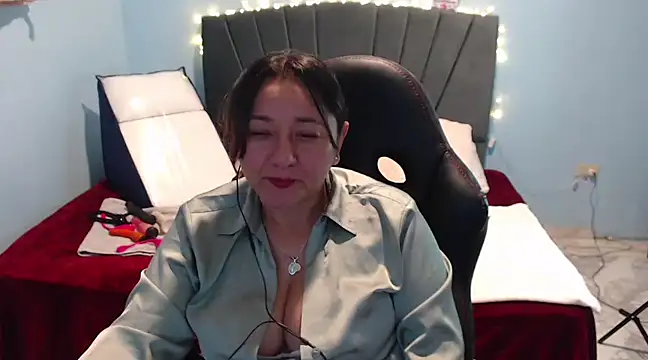 AngelRouss online show from 02.13.25