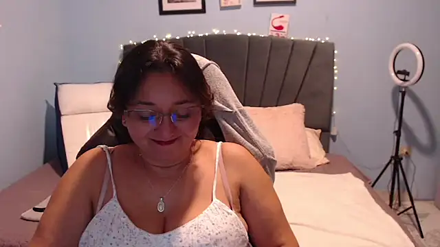 AngelRouss online show from 02.28.25