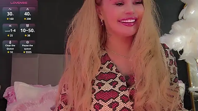 Snapshot of Marussia_luxury chatting on 03.11.25 Marussia luxury online show from 03.11.25